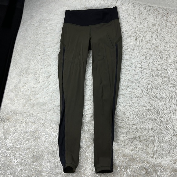 Lululemon Smooth Stride Tight Dark Olive / Black - Picture 1 of 6